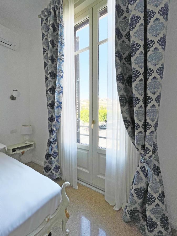 Isola - Smart Aparthotel Messina Ngoại thất bức ảnh