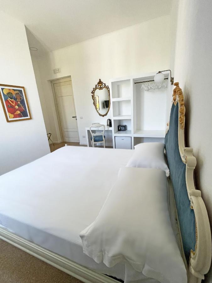 Isola - Smart Aparthotel Messina Ngoại thất bức ảnh
